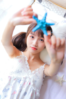美女裸胸不打马赛克